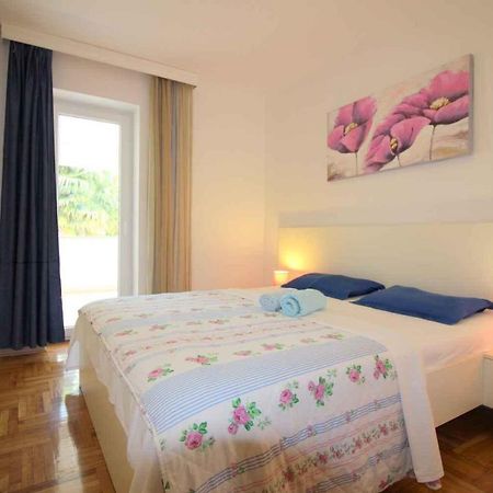 Apartment In Porec/Istrien 10214 Eksteriør billede