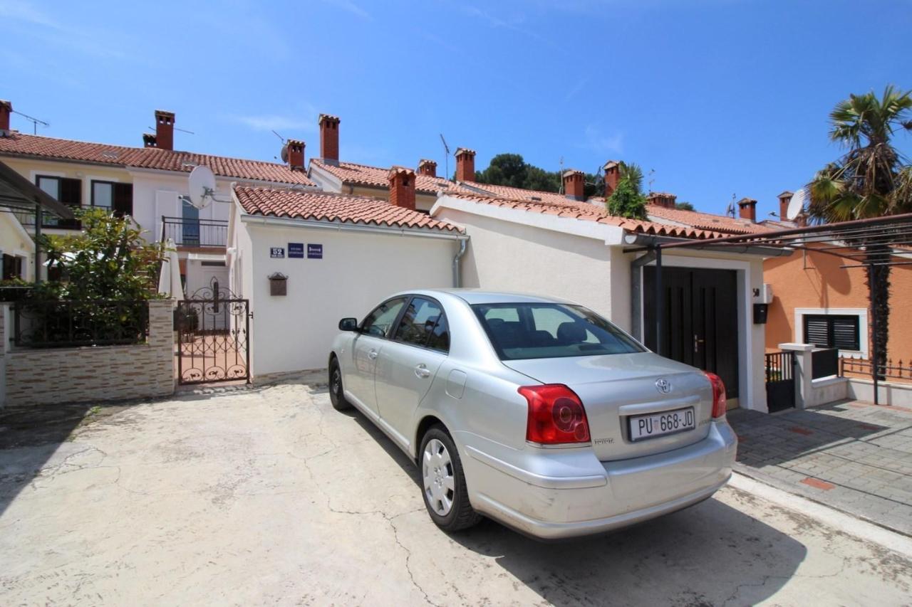 Apartment In Porec/Istrien 10214 Eksteriør billede