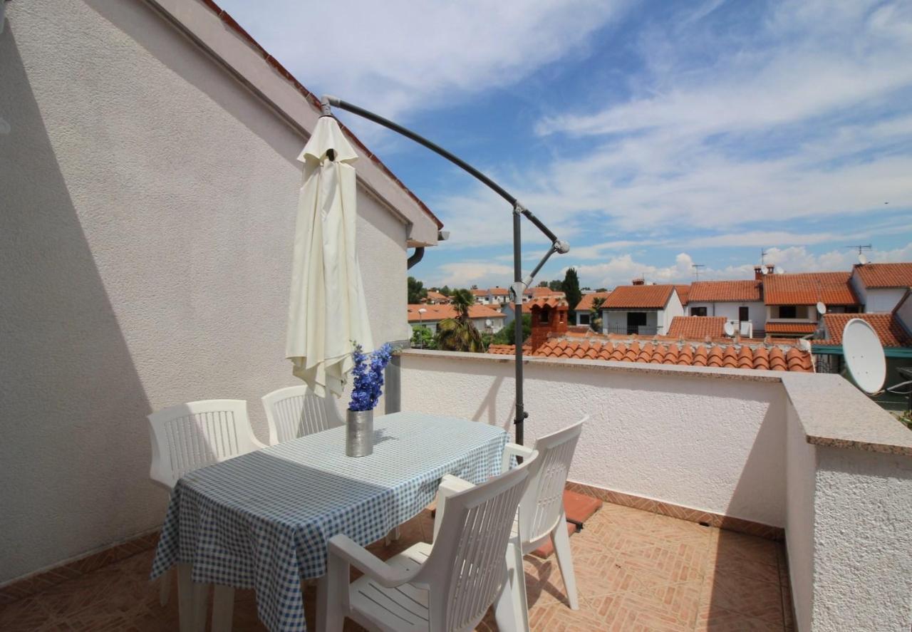 Apartment In Porec/Istrien 10214 Eksteriør billede