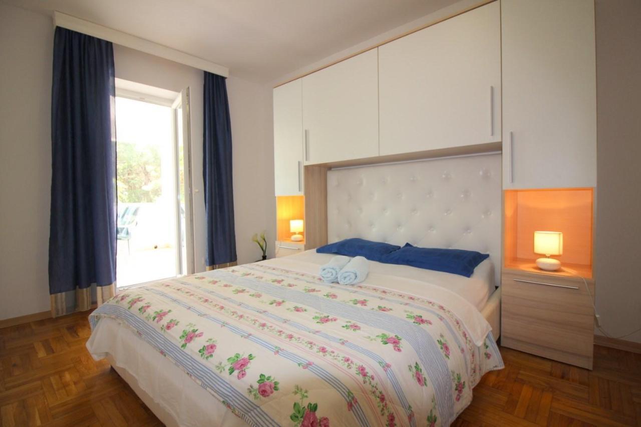 Apartment In Porec/Istrien 10214 Eksteriør billede